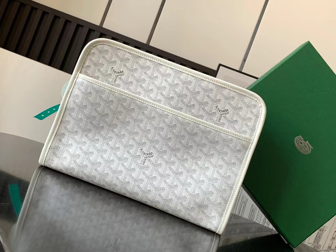 Goyard Jouvence Toiletry Bag White