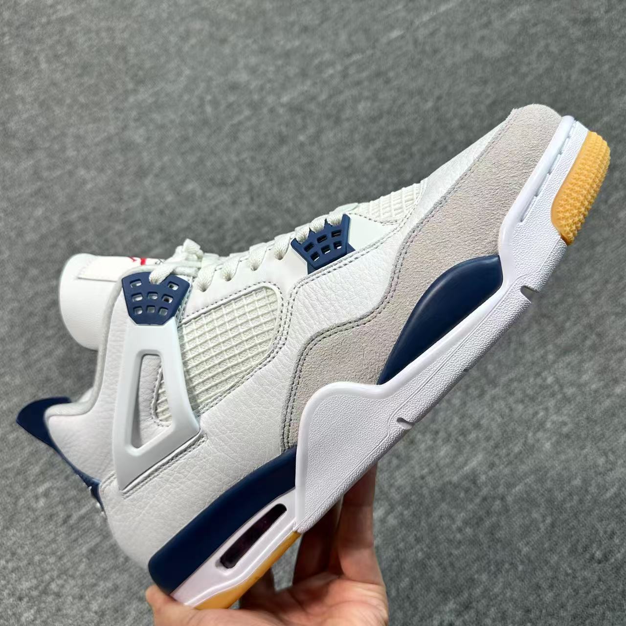 Air Jordan 4 Retro SB “Navy”